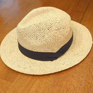 H&M 100% Paper Hat Natural Fibers size Small‎